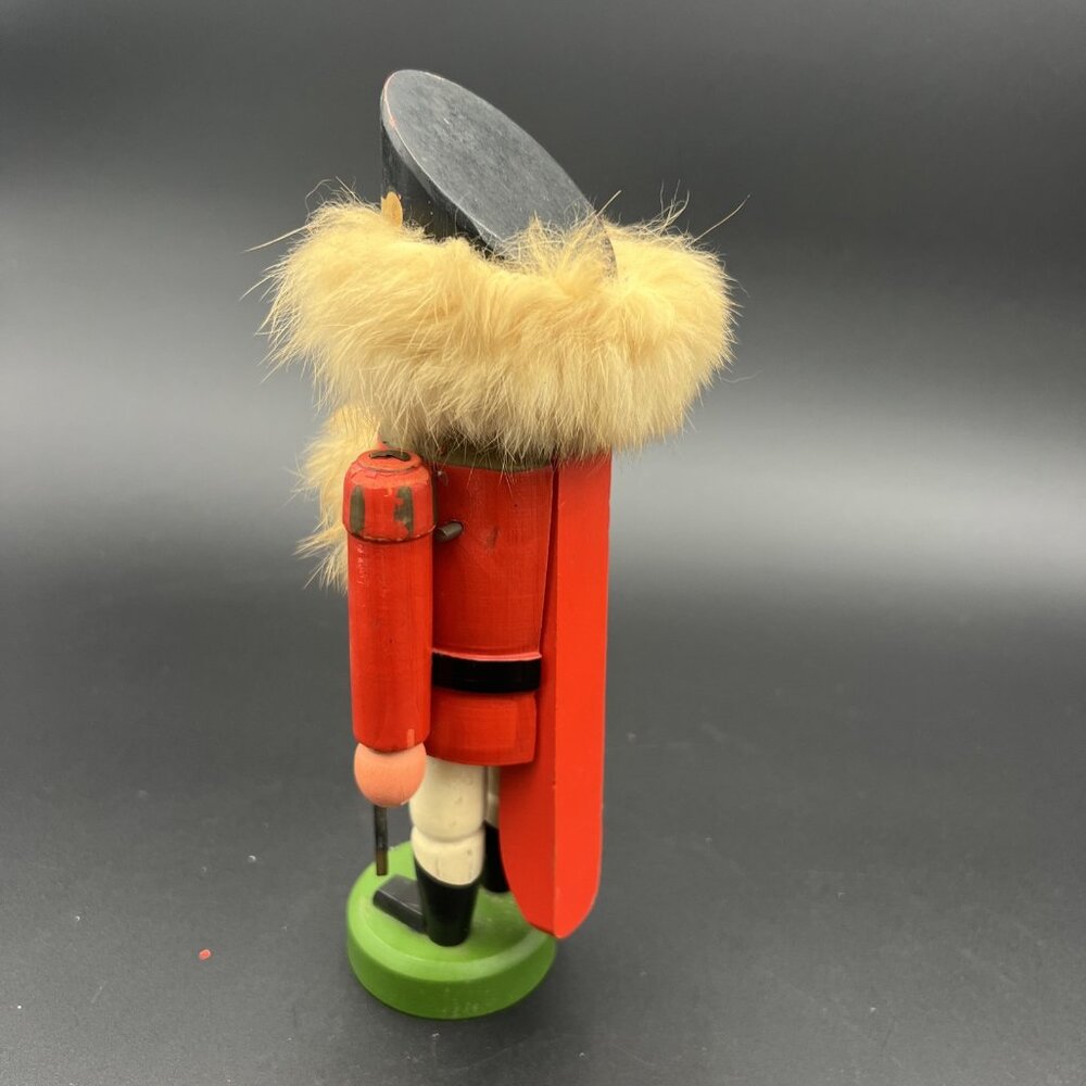 VTG Erzgebirge Nutcracker 9.25" Soldier Christmas Holiday Decor Germany 1977 - Picture 15 of 15
